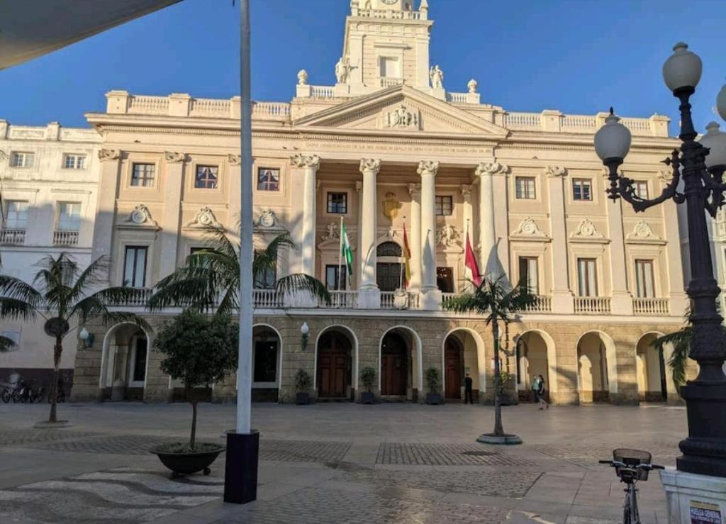 Plaza San Juan De Dios Apartment Cadiz Bagian luar foto